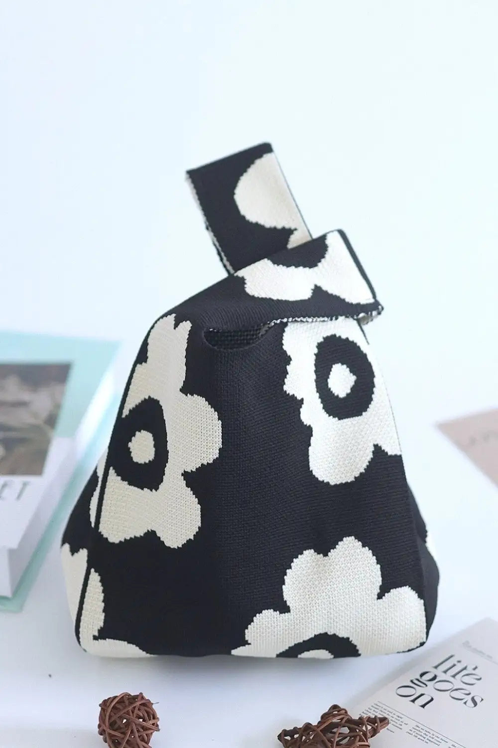 Flower Knitted Handbag - Eclectage