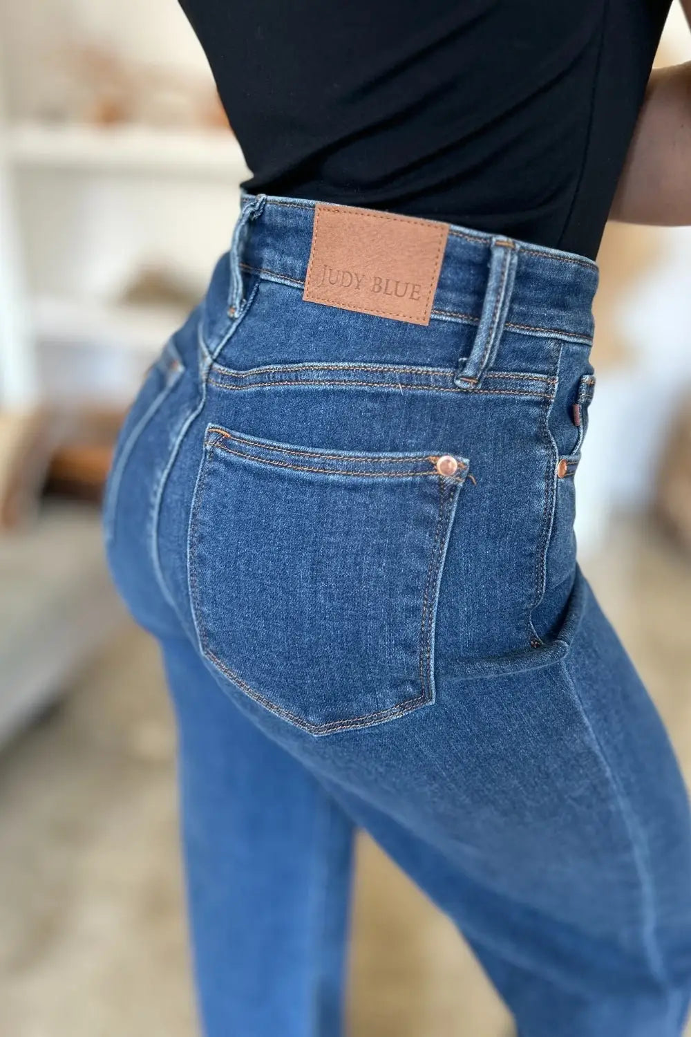 High Rise Straight Jeans - Straight Jeans