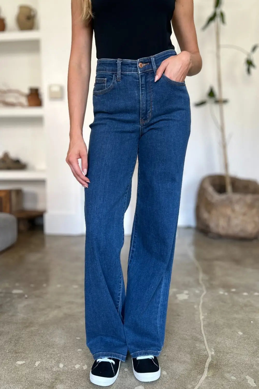High Rise Straight Jeans - Straight Jeans