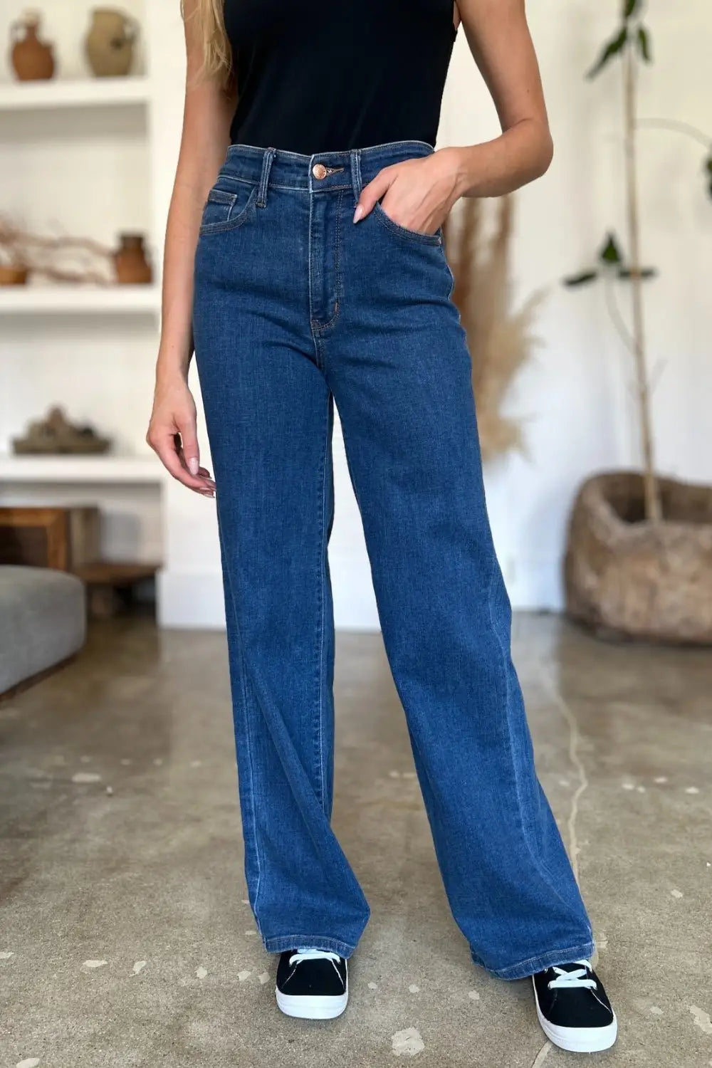 High Rise Straight Jeans - Straight Jeans