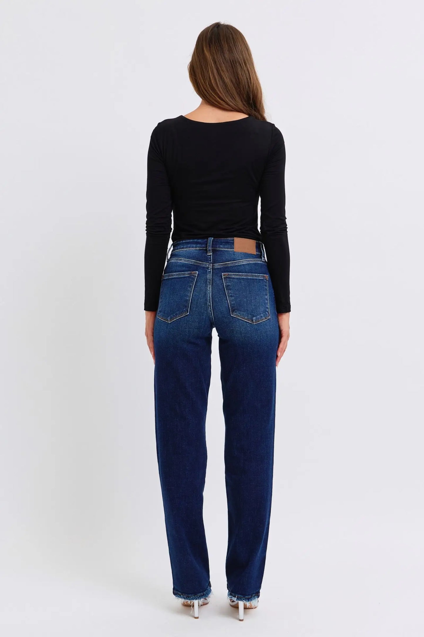 Raw Hem Straight Leg Jeans - Eclectage