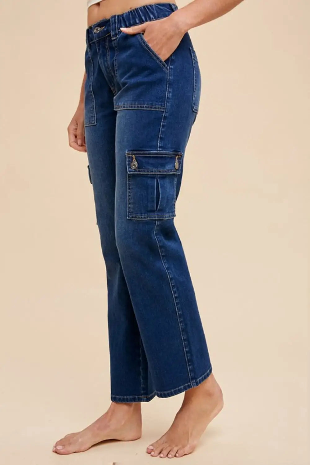 Straight Leg Jeans with Cargo Pockets - Eclectage