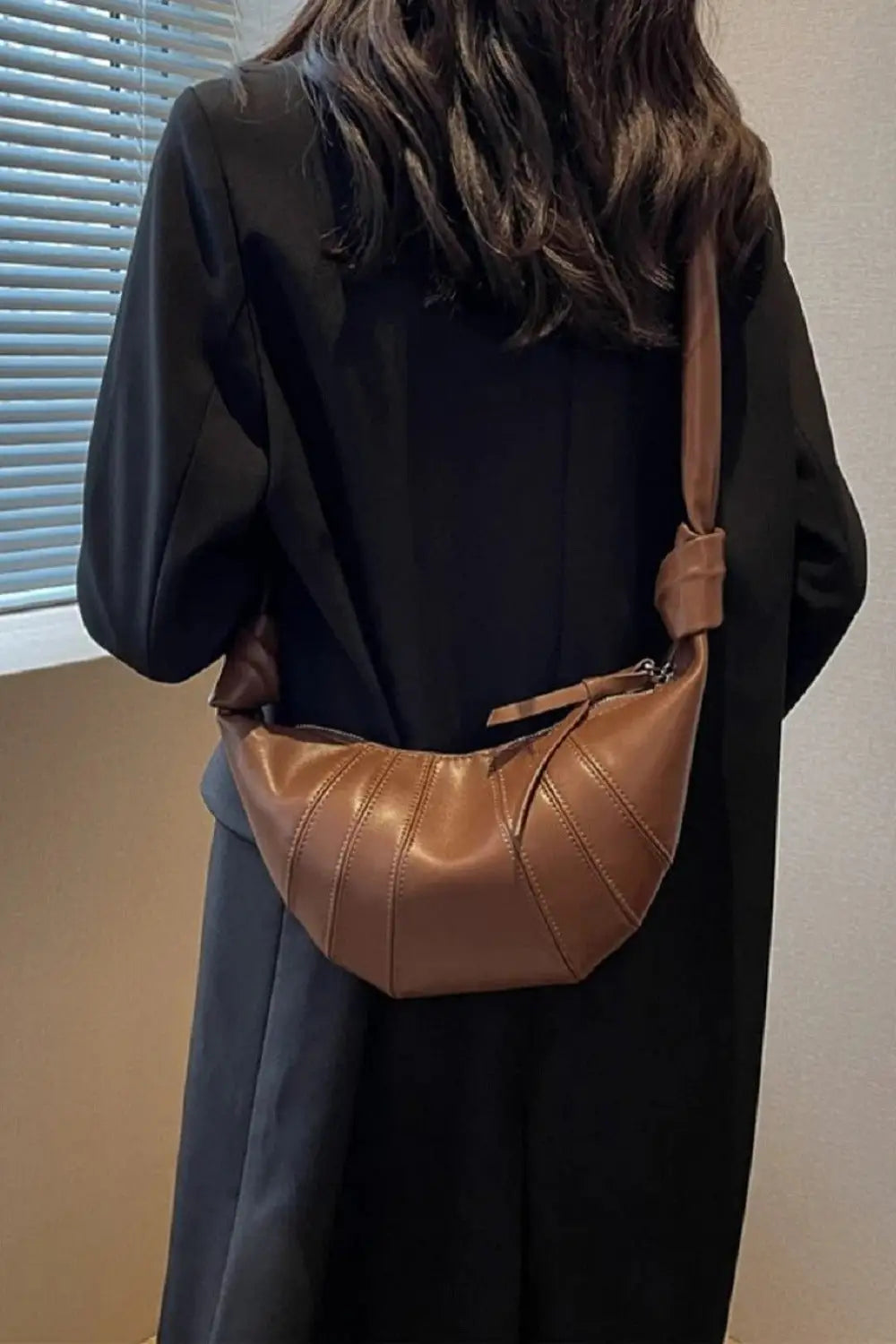 Vegan Leather Croissant Crossbody Bag - Eclectage
