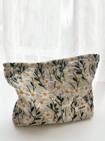 Daisy Embroidered Cosmetic Pouch - Eclectage