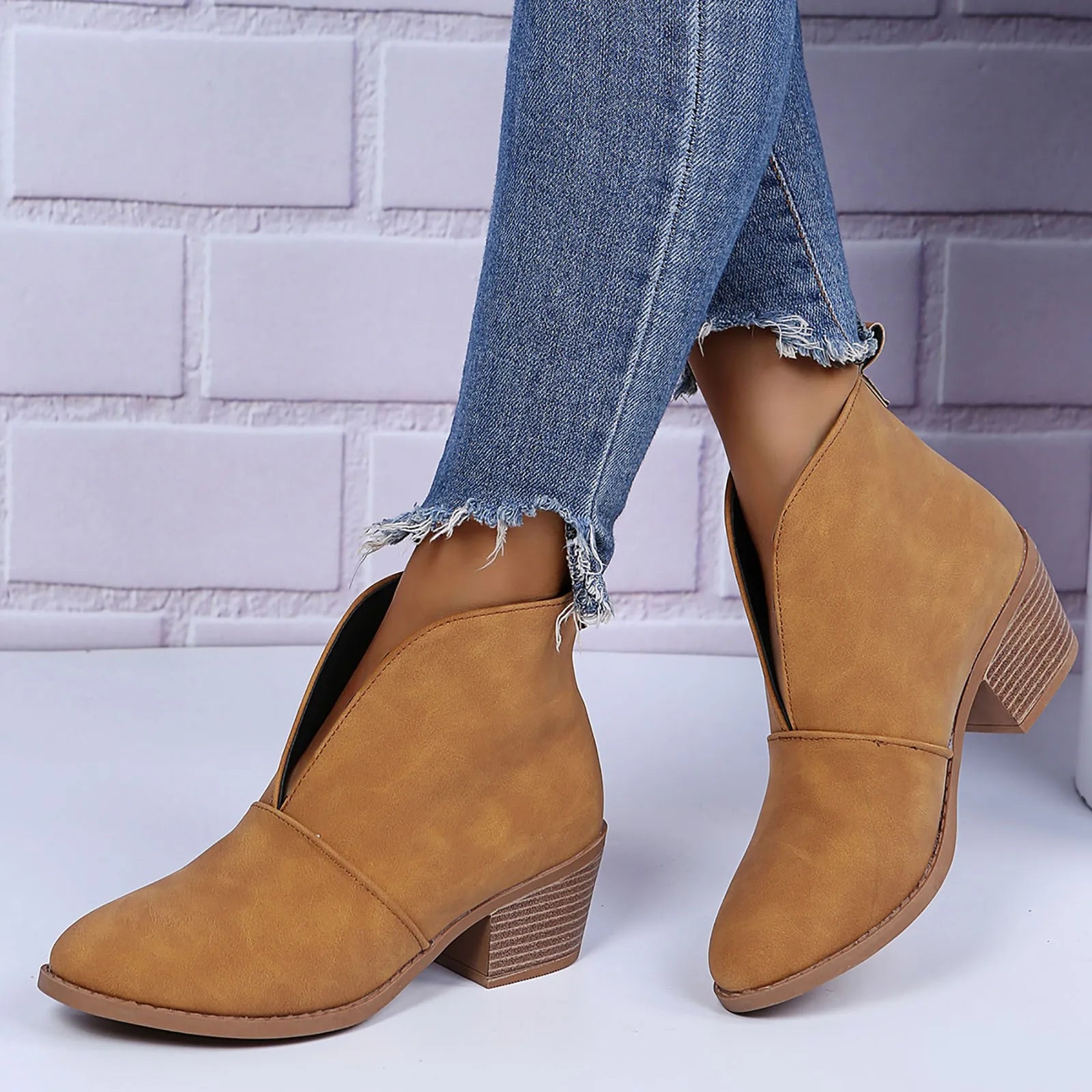 Ankle Boots with Square Heel - Eclectage