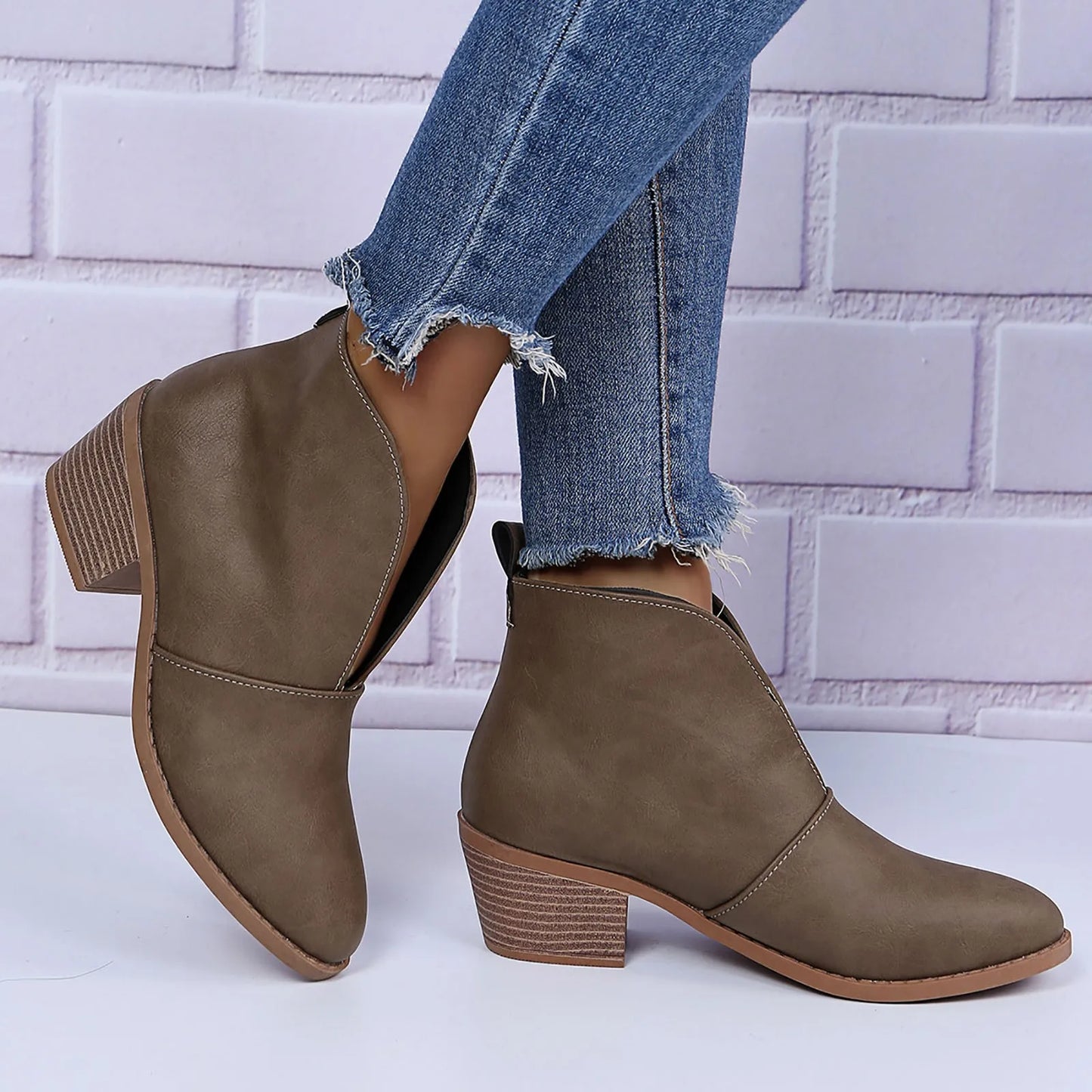 Ankle Boots with Square Heel - Eclectage