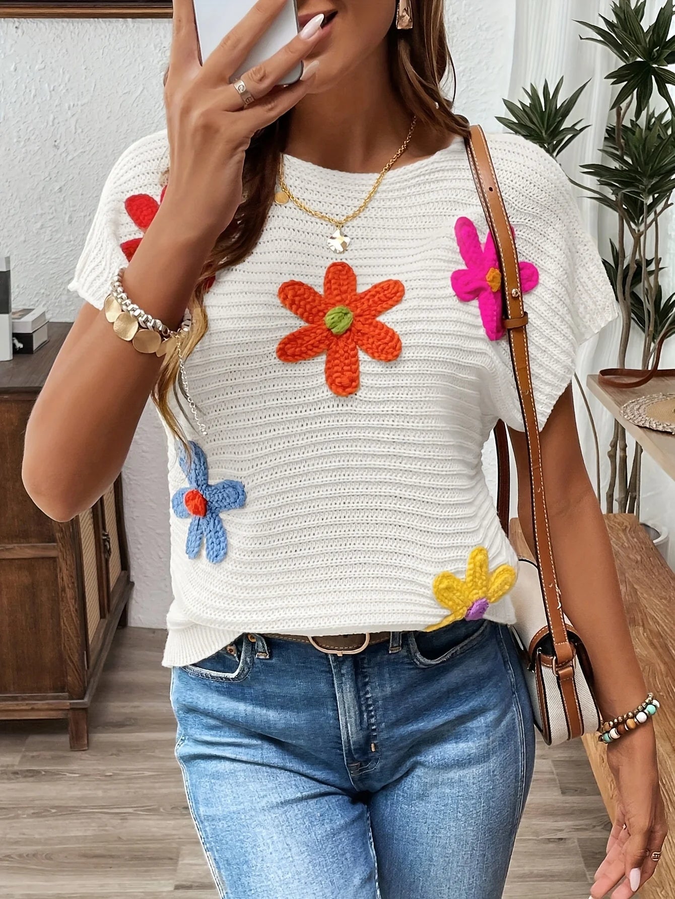 Floral Applique White Short Sleeve Sweater