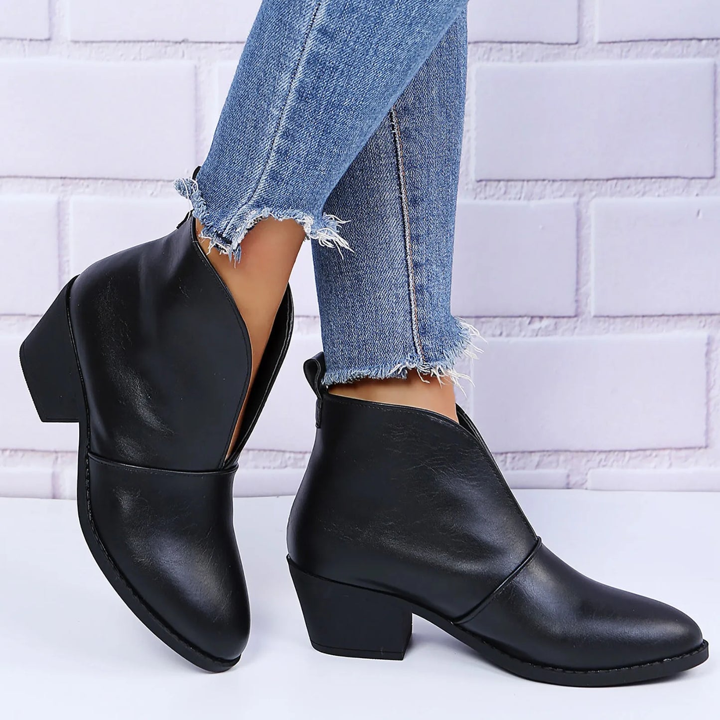 Ankle Boots with Square Heel - Eclectage