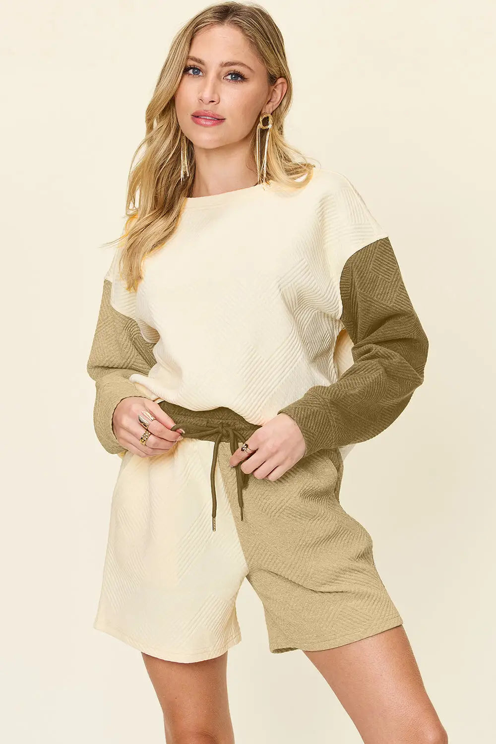 Contrast Drop Shoulder Top and Shorts Set - Eclectage
