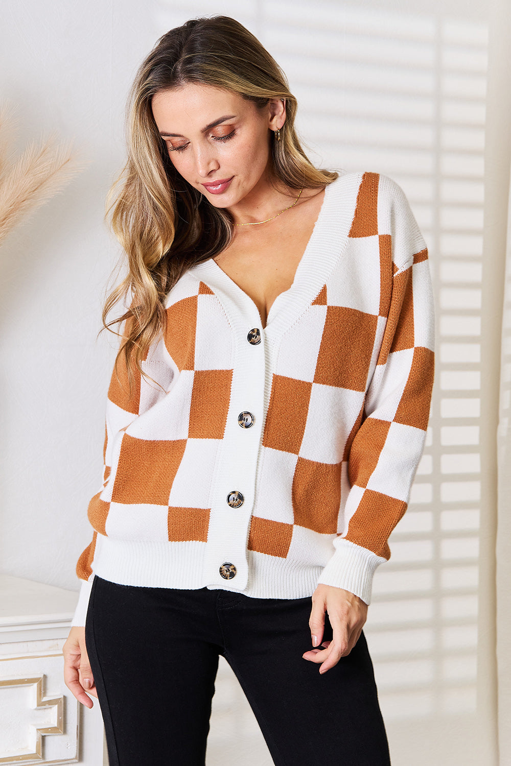 Button-Up V-Neck Checkered Cardigan Sweater - Eclectage