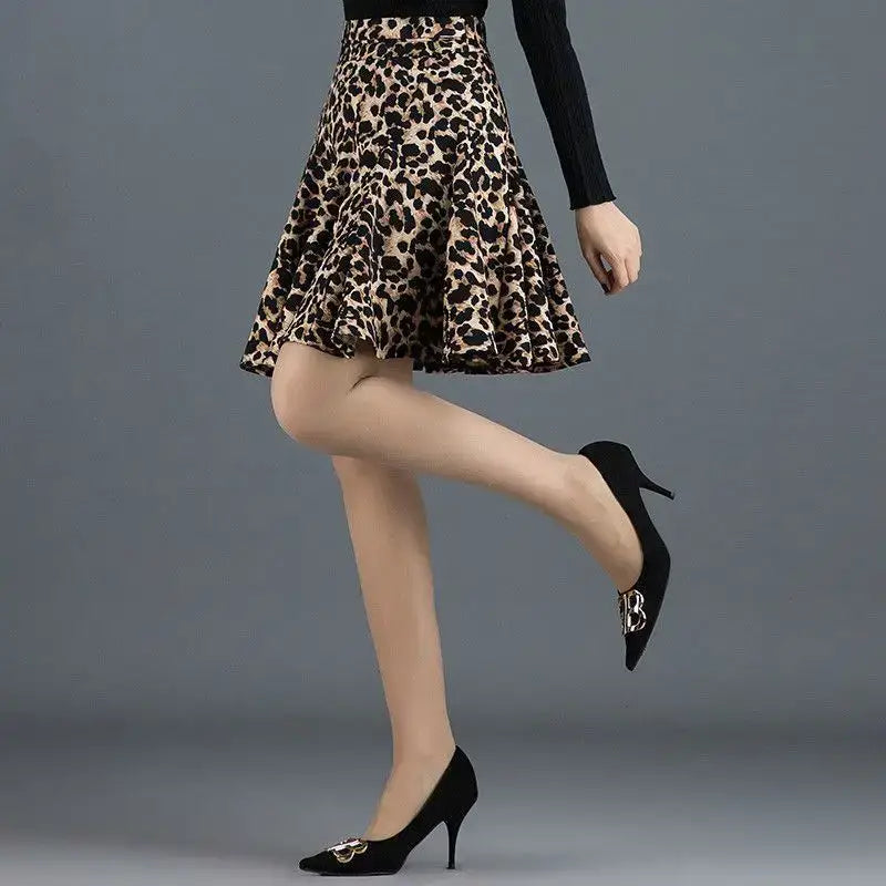 Elastic Waist Leopard Pleated Skirt