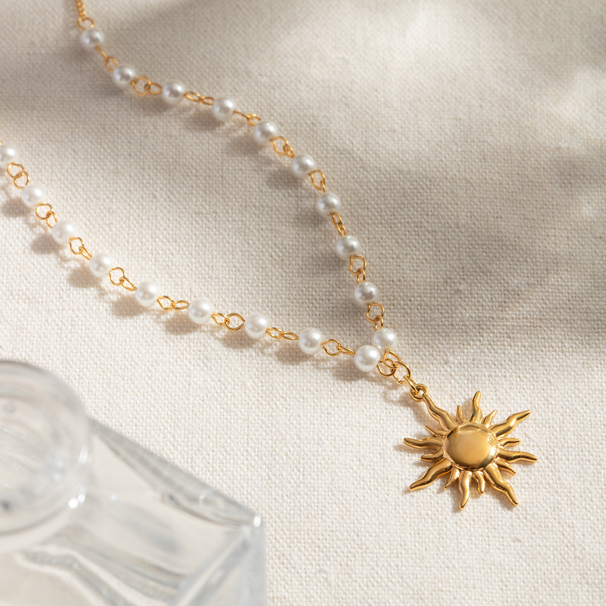 Gold-Plated Pearl Sun Necklace - Eclectage