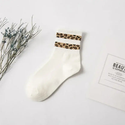 Spotted Leopard Print Women Socks Fashion Mid-Tube Socks For Girls Novelty Animal Pattern Japanese Style Autuma Spring