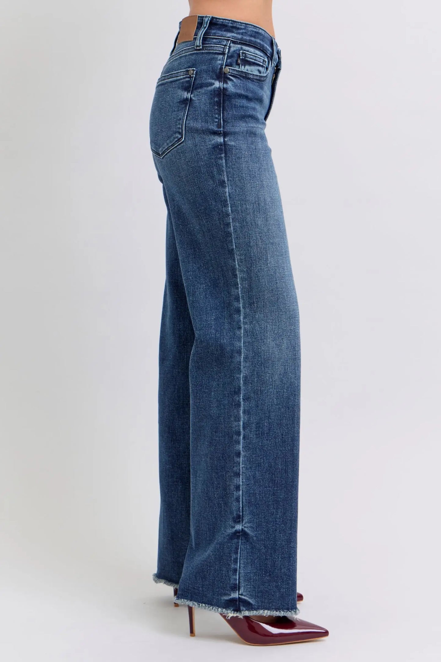 Raw Hem Mid Rise Jeans - Eclectage