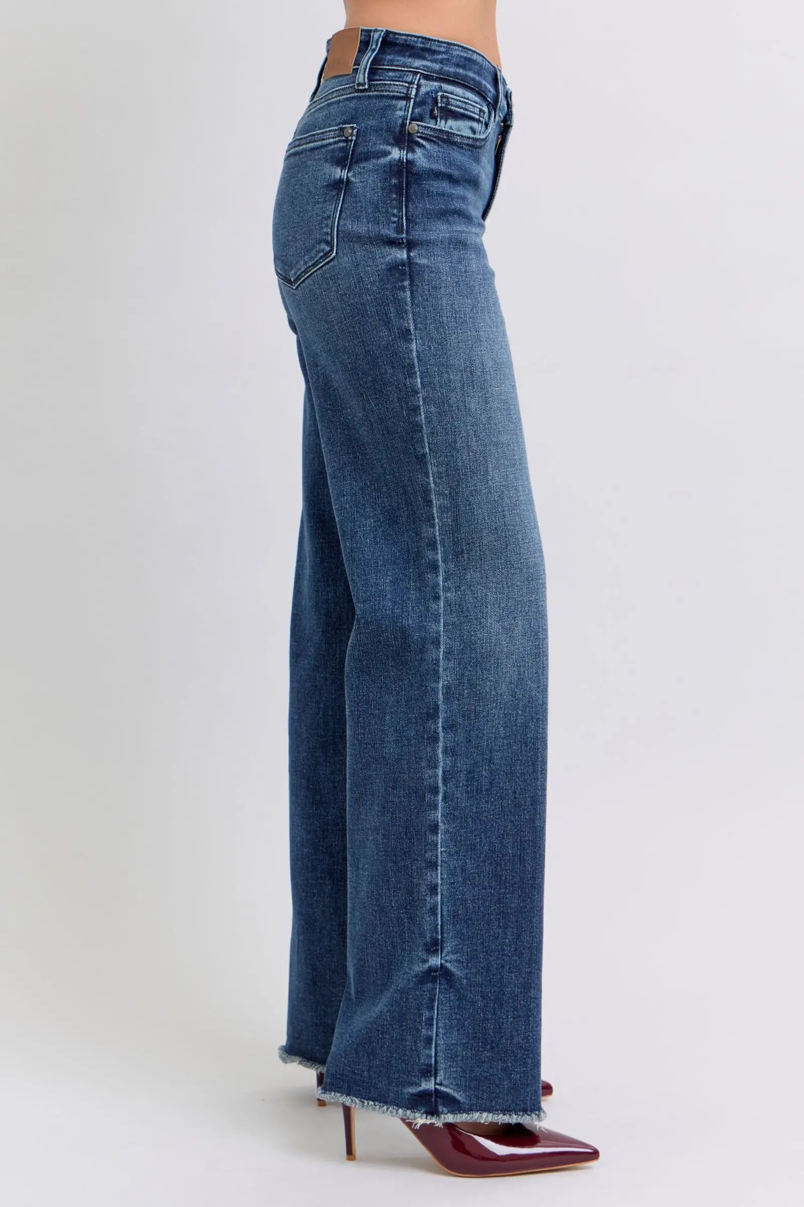 Raw Hem Mid Rise Jeans - Eclectage