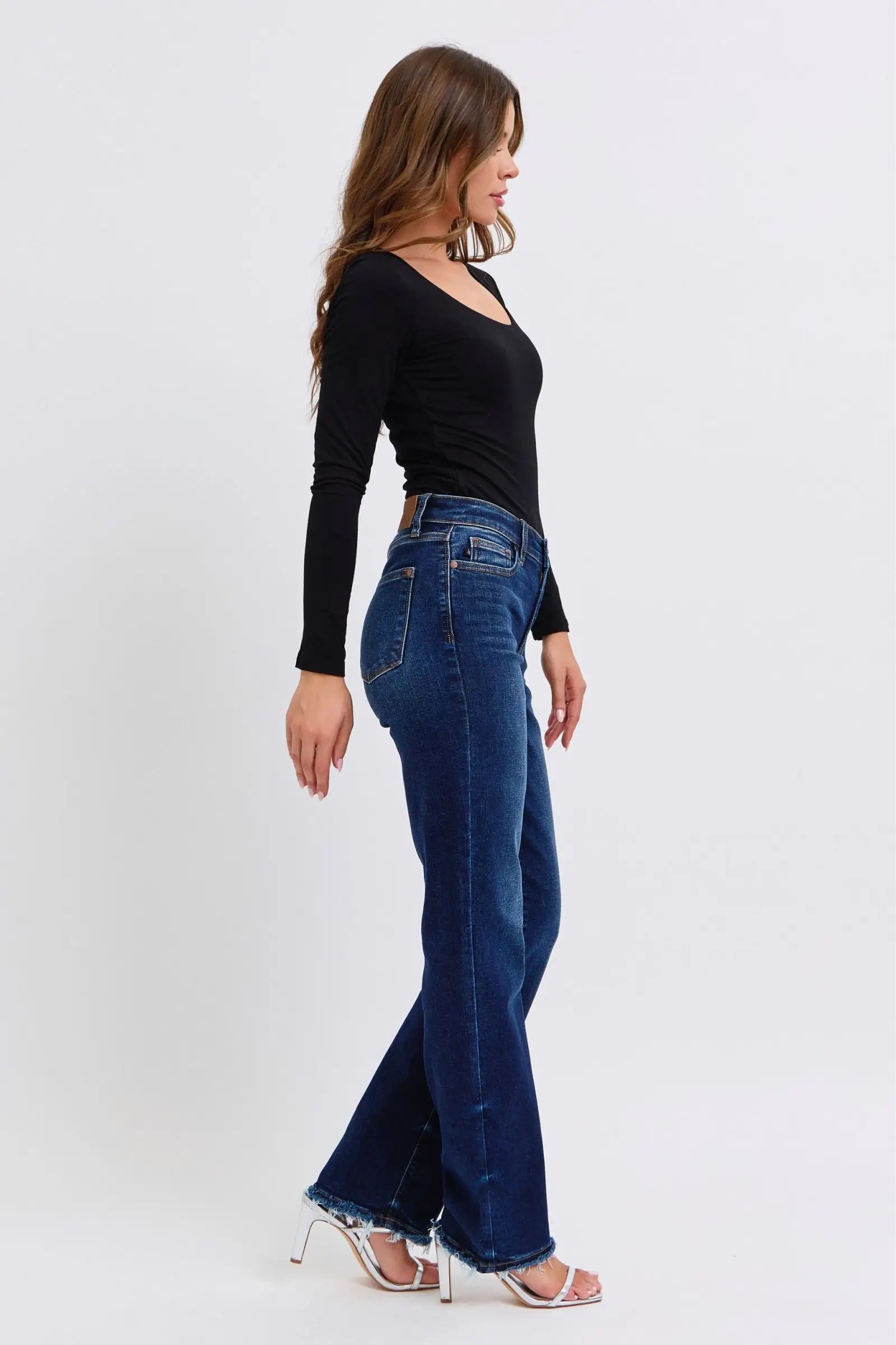 Raw Hem Straight Leg Jeans - Eclectage