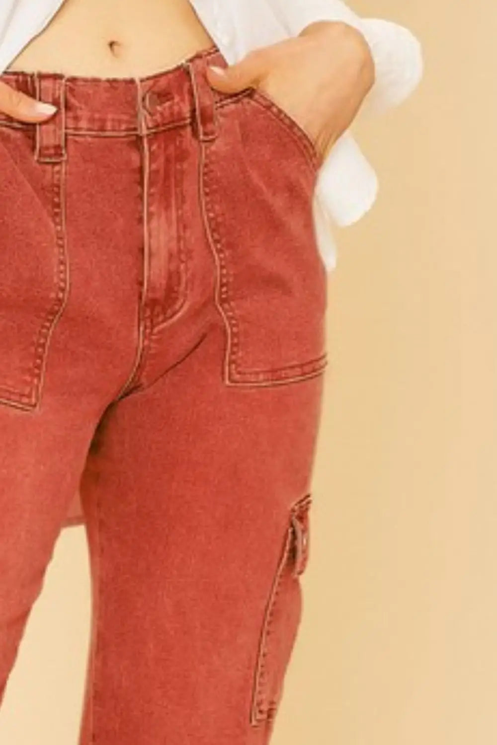 Straight Leg Jeans with Cargo Pockets - Eclectage