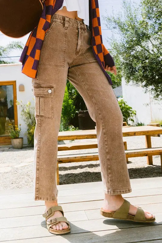 Straight Leg Jeans with Cargo Pockets - Eclectage