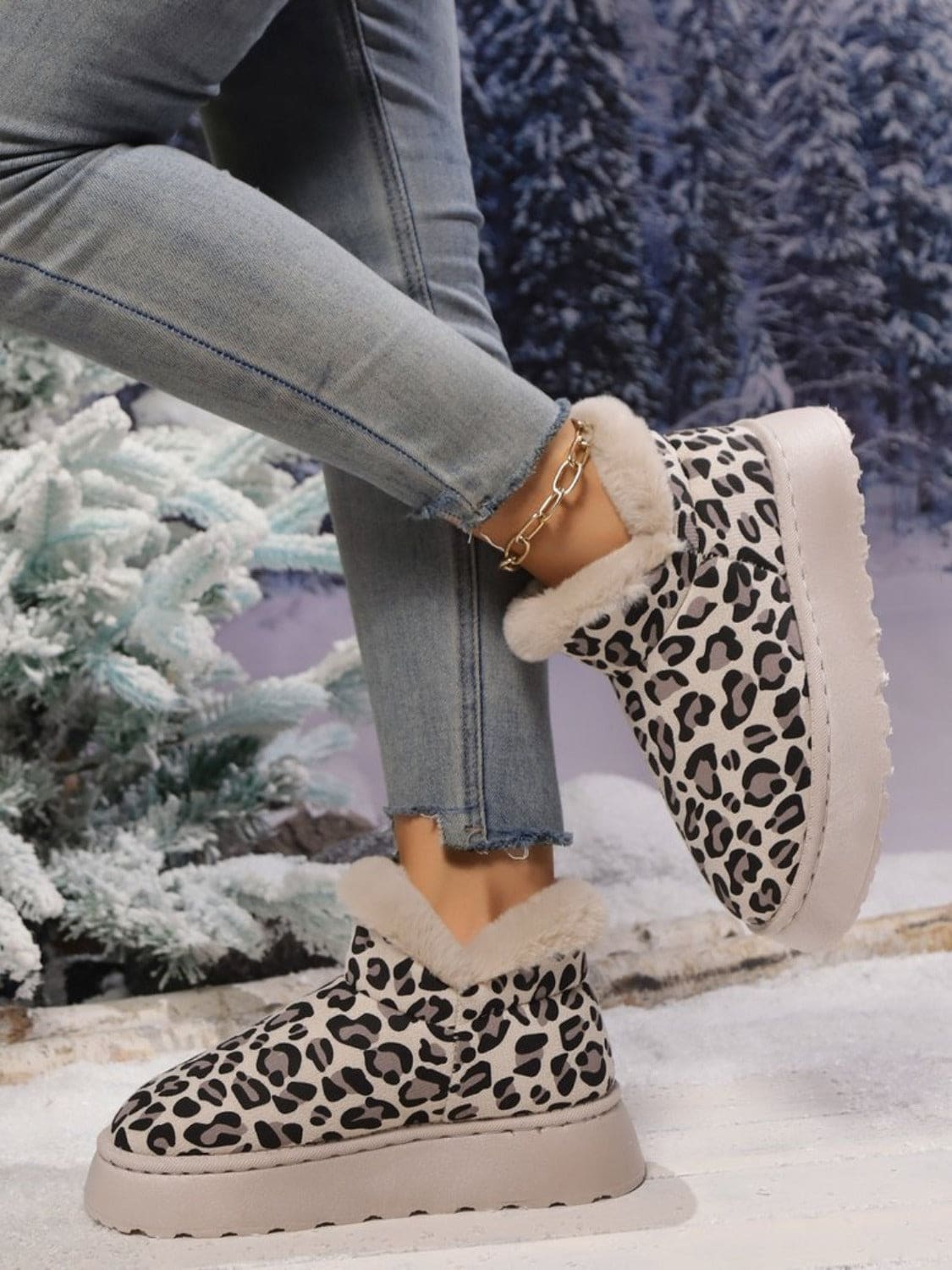 Thermal Leopard Platform Boots 2 Colors