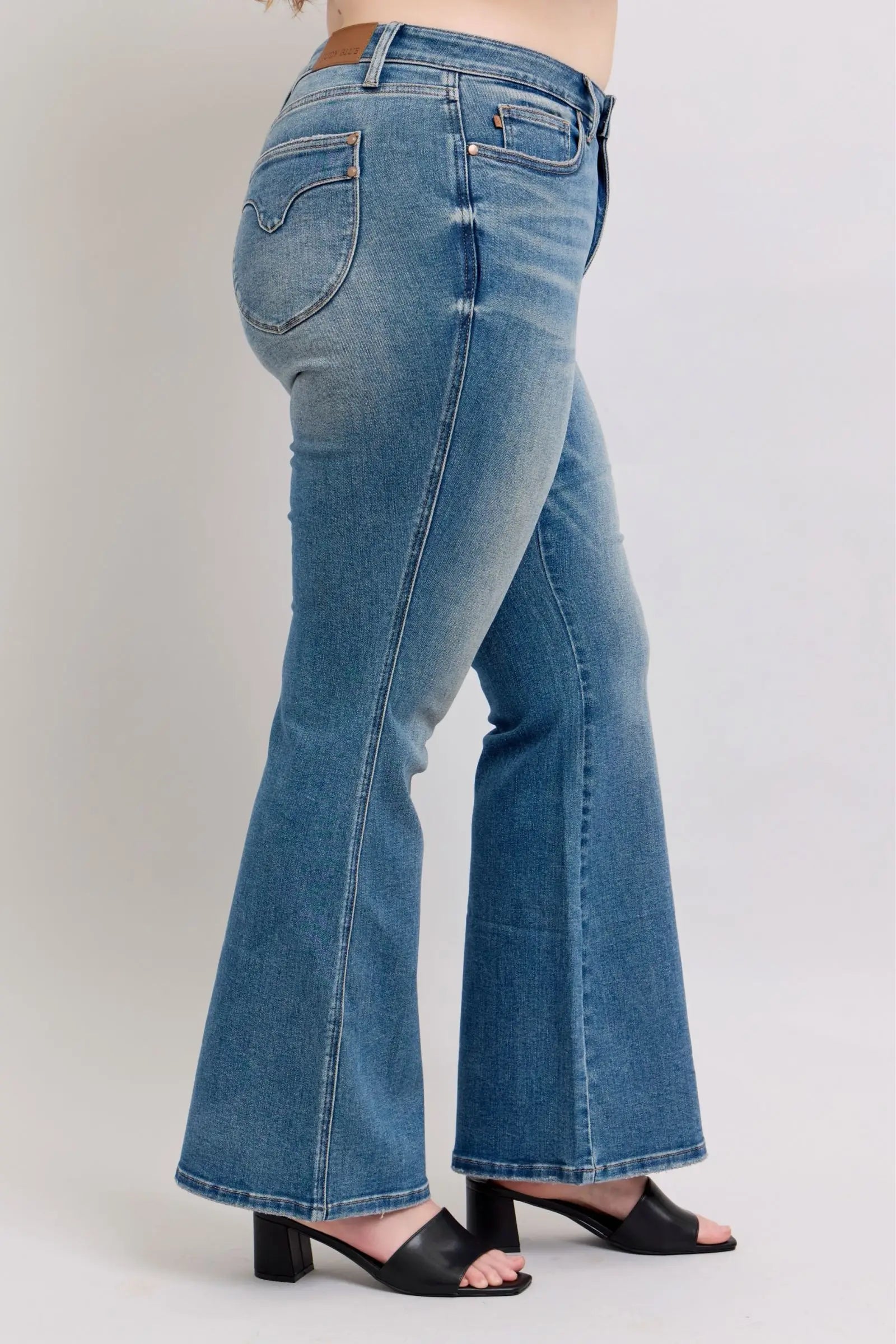 Tummy Control Vintage Wash Jeans - Eclectage