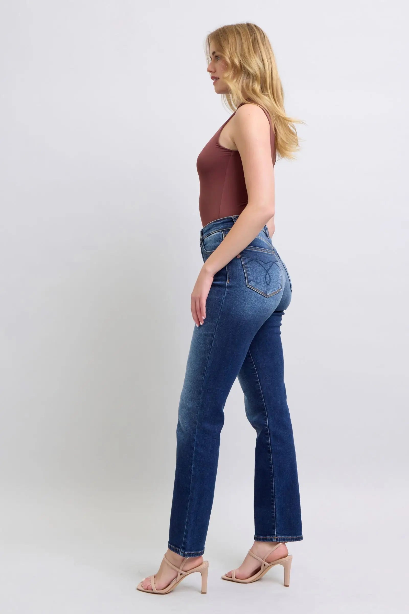 Washed Straight Dark Leg Jeans - Eclectage