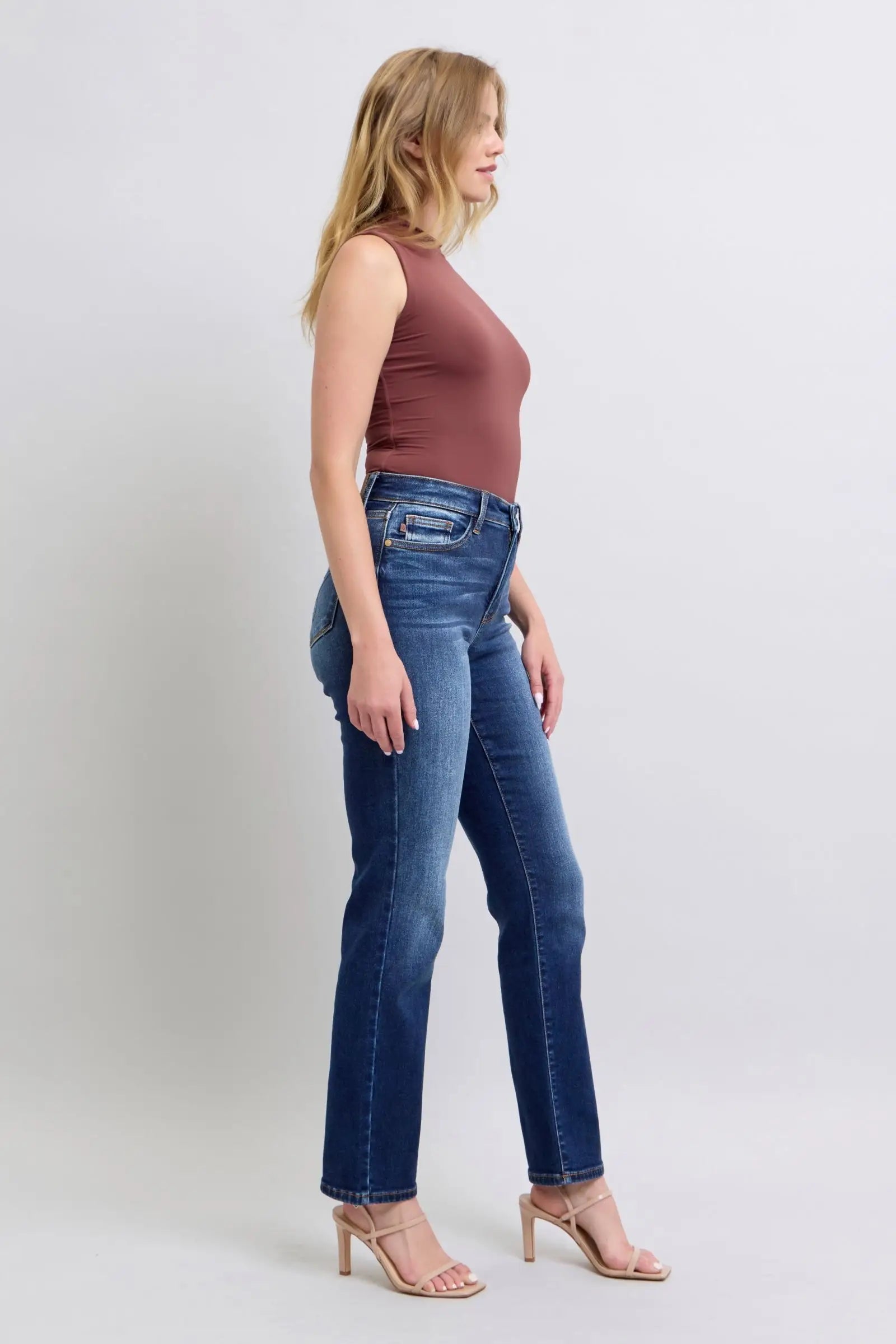 Washed Straight Dark Leg Jeans - Eclectage